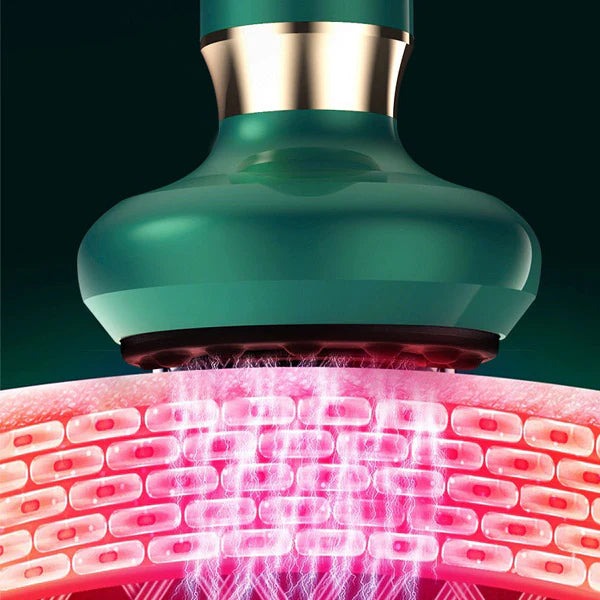 <p><em><strong>Stimuluje kolagén a spevňuje pokožku</strong></em></p>